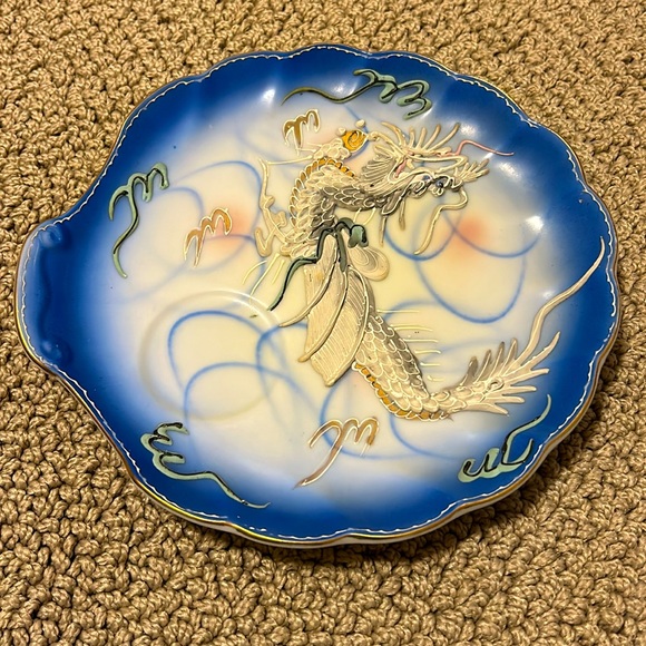 Betson Handpainted Moriage Dragon Ware Demitasse Saucer Decorative Shell Shaped - Picture 5 of 8
